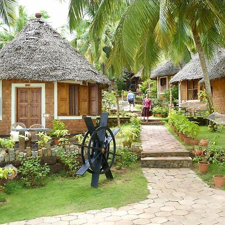 Soma Manaltheeram Ayurveda Beachvillage Kovalam Kültér fotó