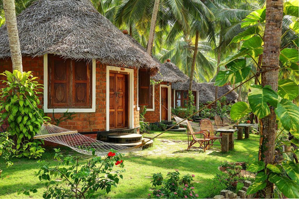 Soma Manaltheeram Ayurveda Beachvillage Kovalam Kültér fotó