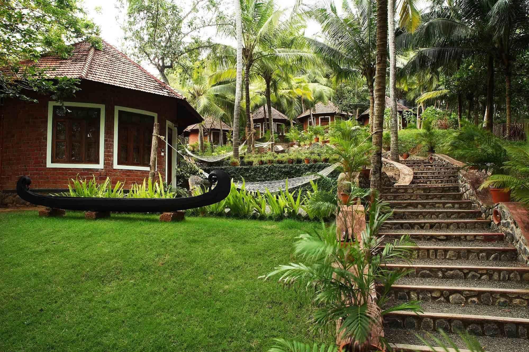 Soma Manaltheeram Ayurveda Beachvillage Kovalam Kültér fotó